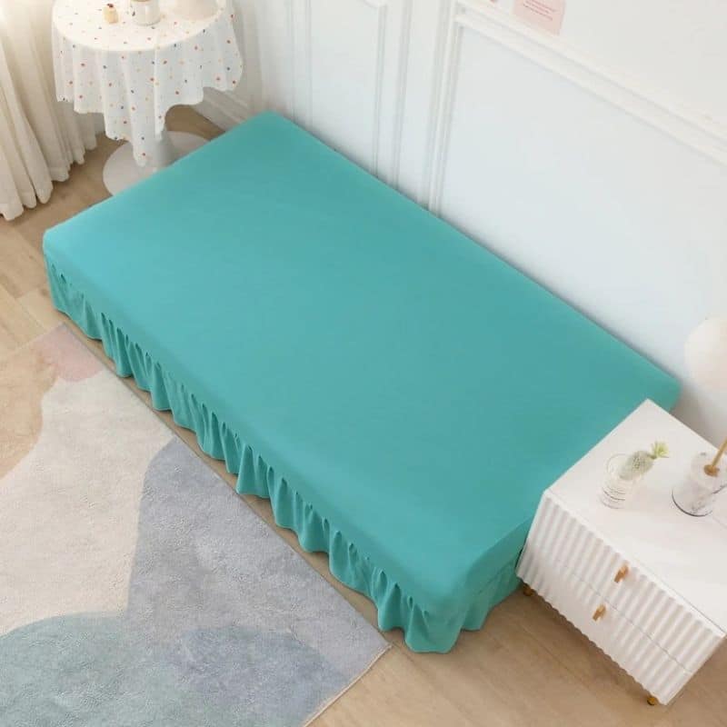 Housse De Canapé Convertible Unie Avec Jupe Élégante Et Moderne Housse De Canapé Convertible Unie Avec Jupe Élégante Et Moderne