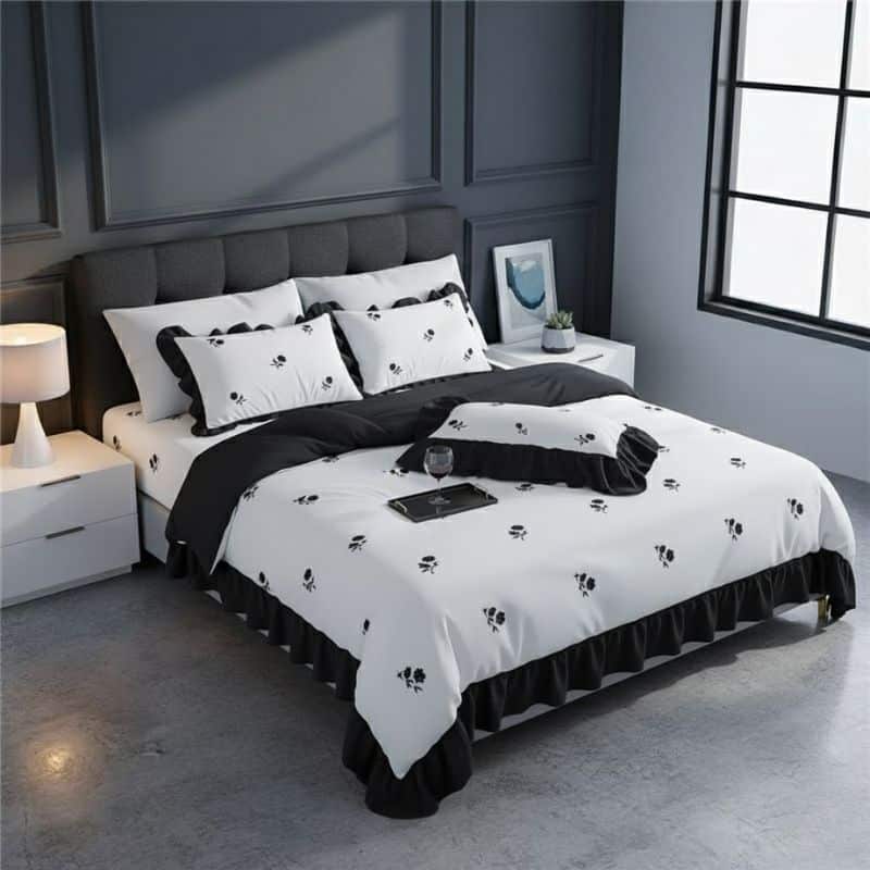 2-272 Housse de Couette Brodée de Roses Noires